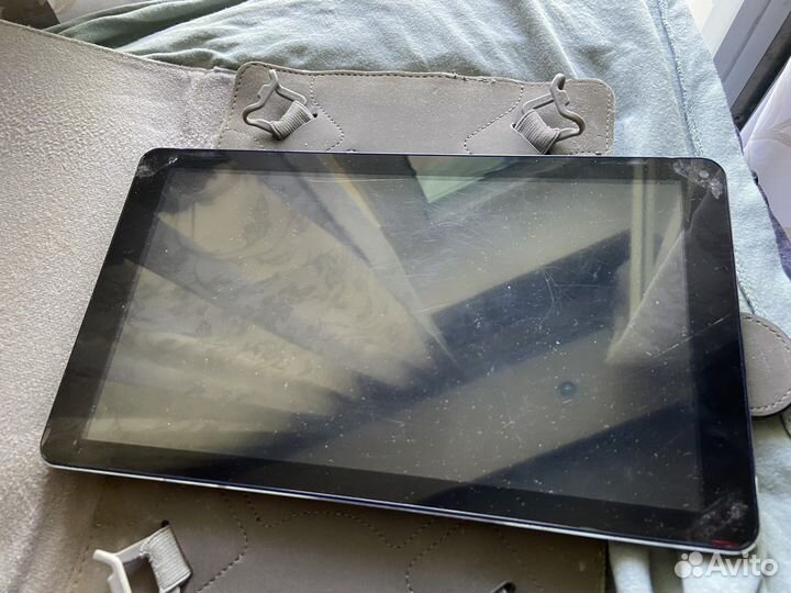 Планшет Digma Optima 10.8