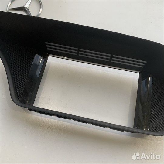 Рамка монитора Мерседес w212