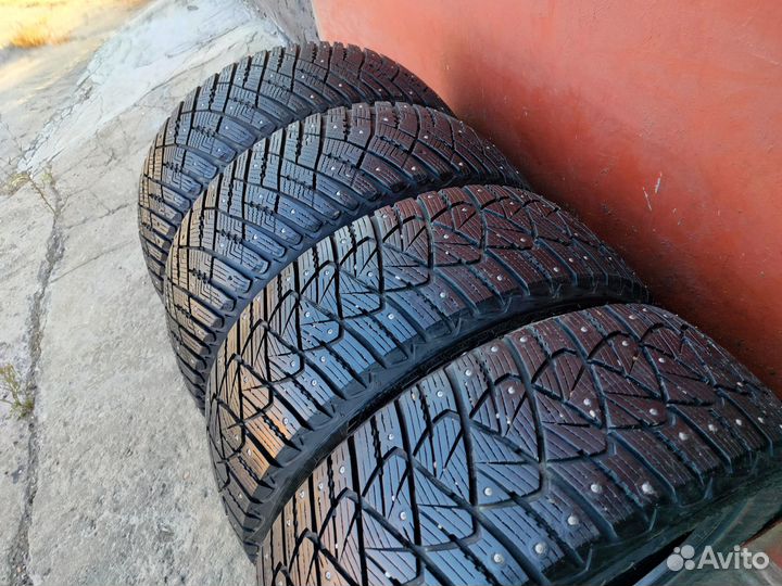 Goodyear Ultragrip Ice Arctic 215/55 R17 98T