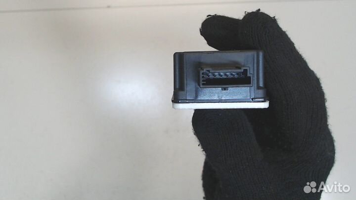 Блок контроля давления в шинах Tesla Model 3, 2019