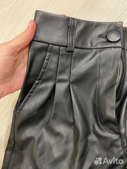 Шорты кожаные 40/42 женские