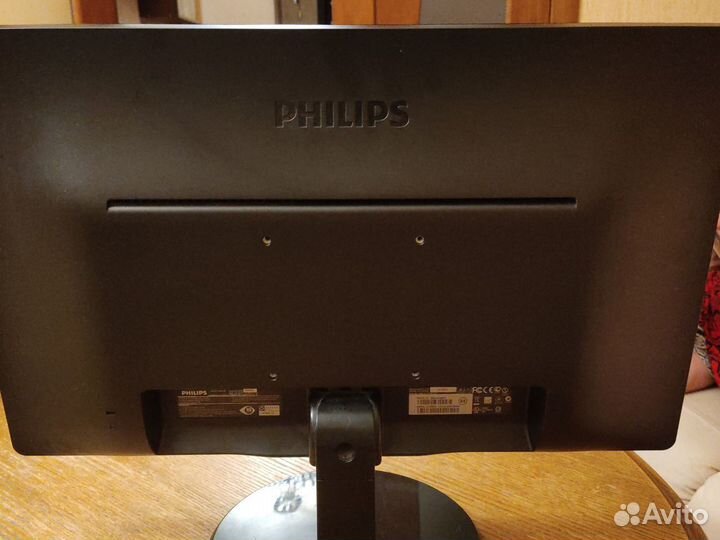 Монитор Philips 226v4l