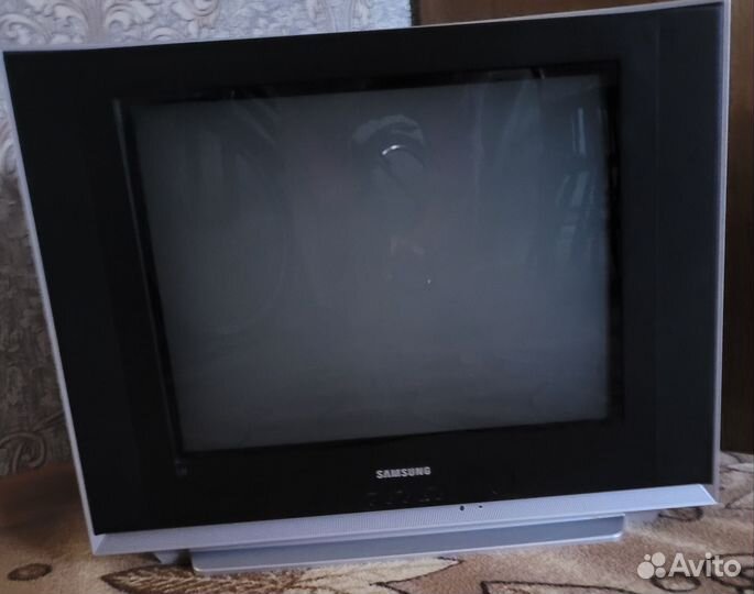 Телевизор samsung