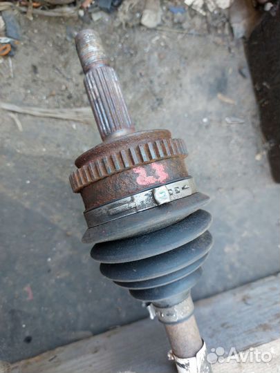 Привод левый Лада Веста (Рено)