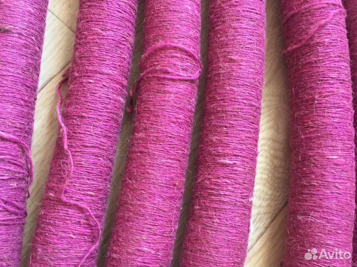 Шерсть и нитки для вязания