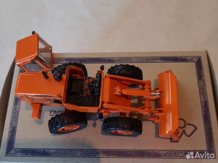 Масштабная модель Погрузчик