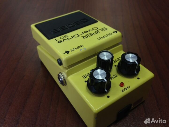 Гитарная педаль boss super over drive SD-1