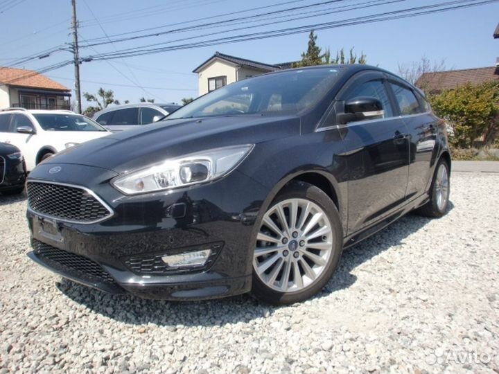 В разборе Ford Focus III рестайлинг, хэтчбек, 1,5л