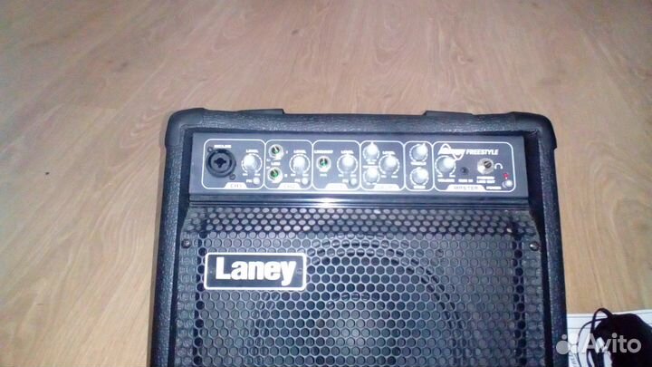 Продам комбо Laney AH-Freestyle