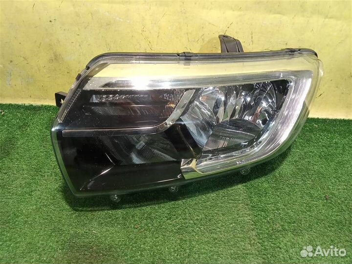 Фара левая Renault Logan II 2018
