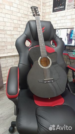 Акустическая гитара