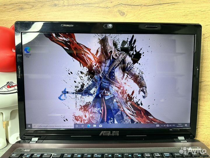Asus K53 core i3 SSD 256gb radeon 7600 озу 8gb