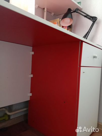 Компьютерный стол