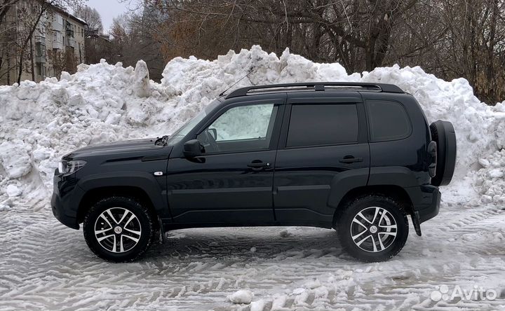 ВАЗ Niva Travel 1.7 МТ, 2022, 35 000 км
