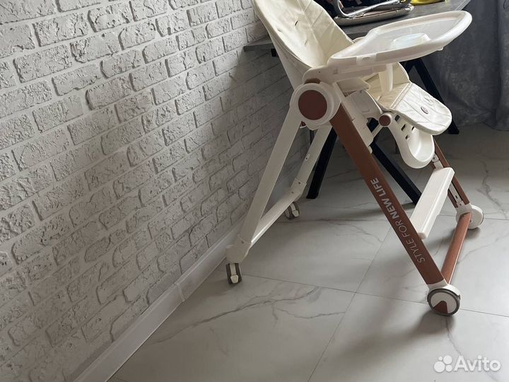 Детский стульчик для кормления