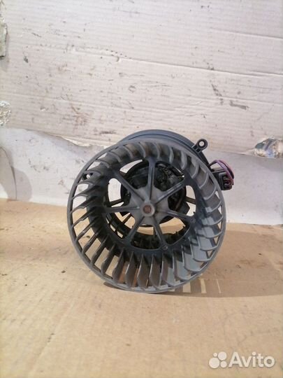 Моторчик отопителя Ford Fiesta