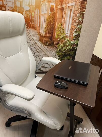 Стол для компьютера