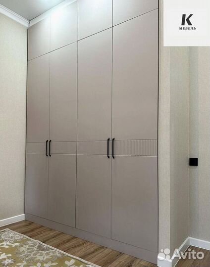 Шкаф распашной