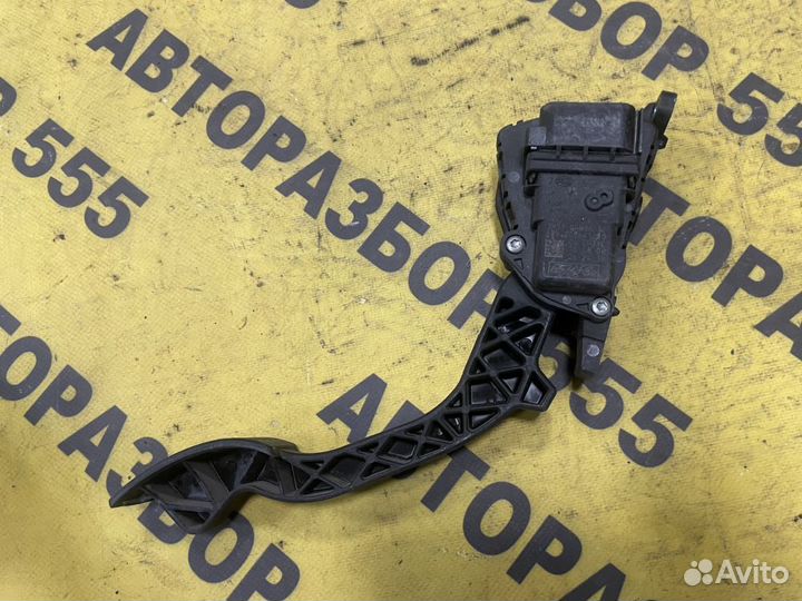 Педаль газа Ford C-MAX