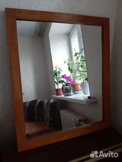 Зеркало СССР в деревянной раме. Винтаж