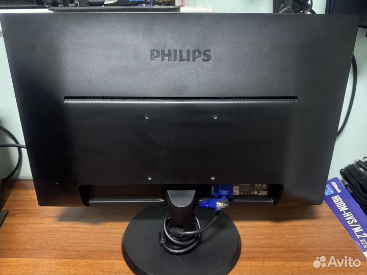 Монитор 22 дюйма vga