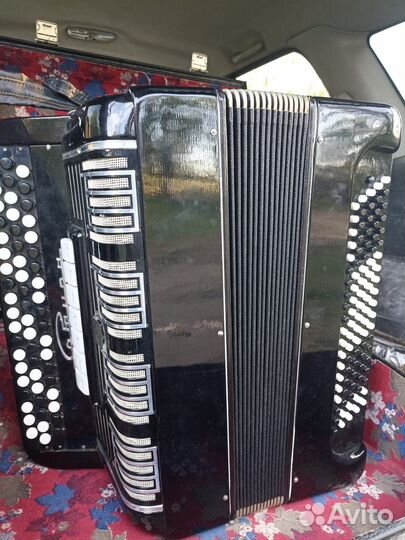 Баян Сатурн