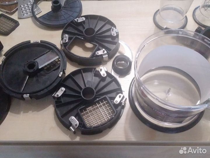 Запчасти на кухонный комбайн Sckarlett новые