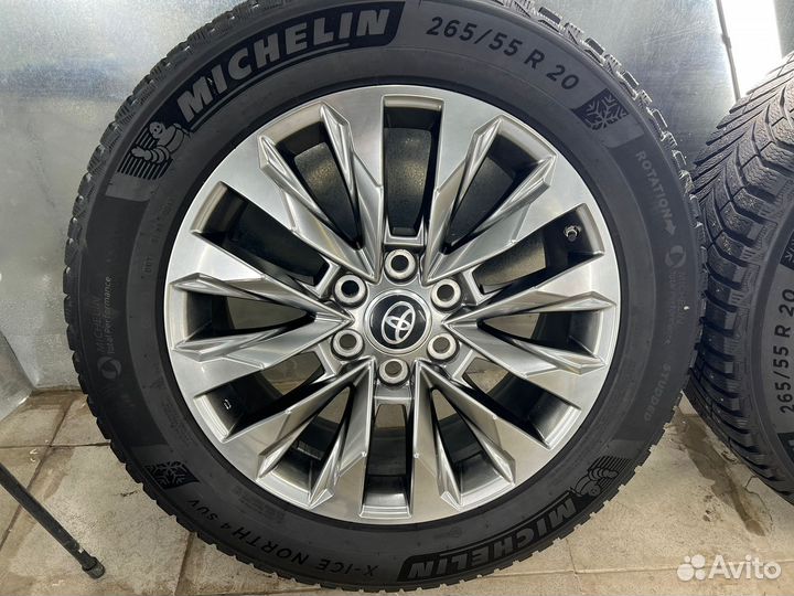 Оригинальные колеса на Land Cruiser 300 R20