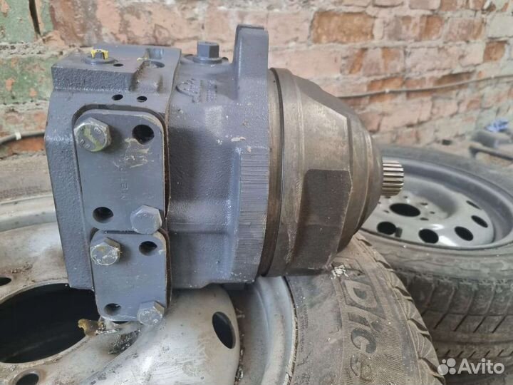 Гидронасос хода