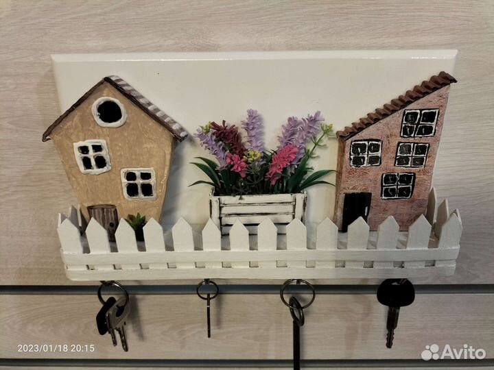 Интерьерная ключница