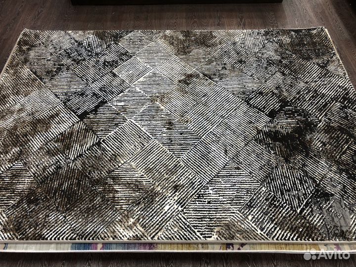 Ковер 1.56х2.30 прямоугольный, коричневый