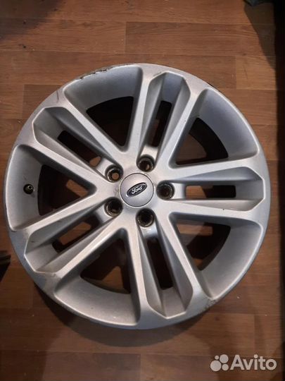 Запчасти для Ford Explorer 5