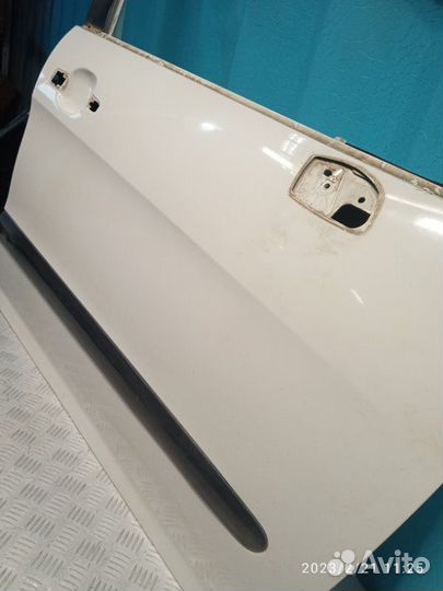 Дверь передняя правая Peugeot 308 1.6 EP6