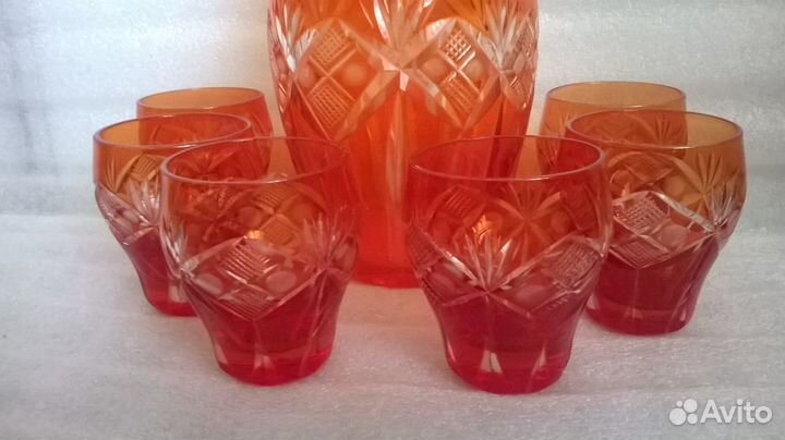 Графин+6 рюм.Рубиновый цвет.Хрусталь СССР