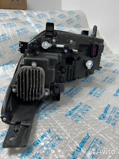 7051048400 фара правая Geely Coolray SX11 A3