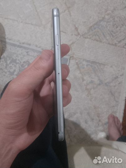 iPhone 6S, 32 ГБ