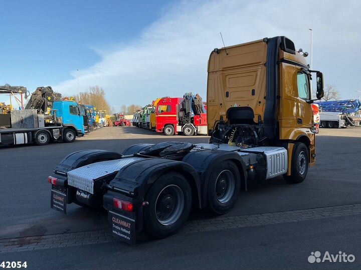 Pазбираем грузовик Mercedes-Benz Actros mpiv с 201