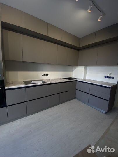 Кухонный гарнитур новый