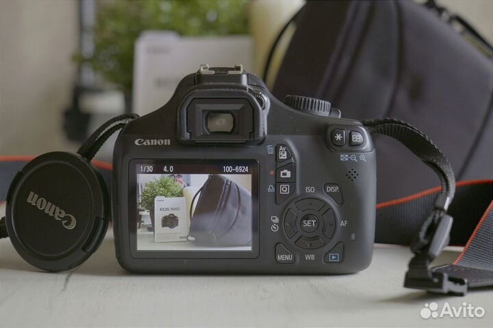 Зеркальный фотоаппарат Canon 1100d kit