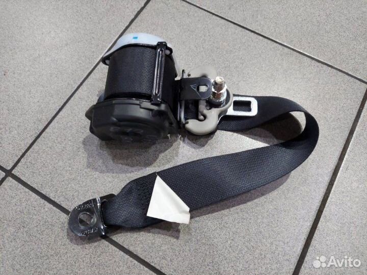 Ремень безопасности задний правый Nissan Note