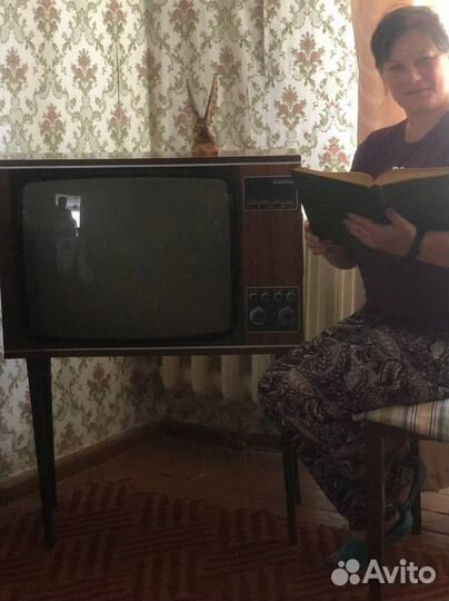 Отдам телевизор антиквариат