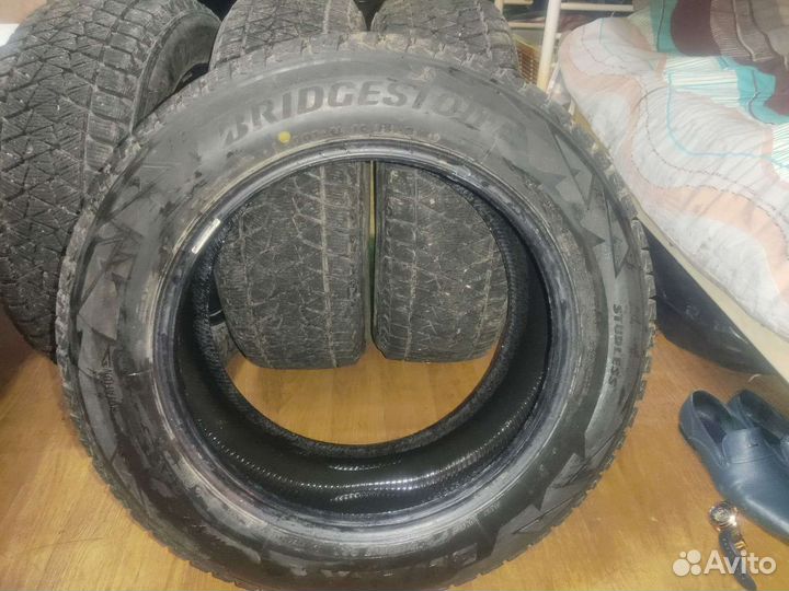Bridgestone Blizzak DM-V2 225/60 R17