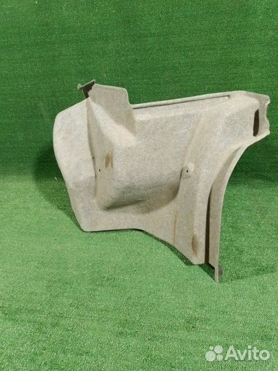 Обшивка багажника правая Toyota Belta NCP96 2NZ-FE