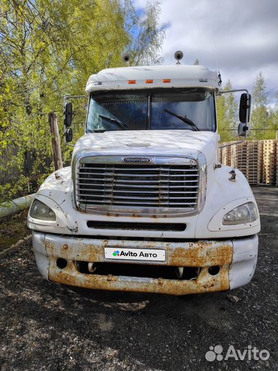 Freightliner Columbia, 2002