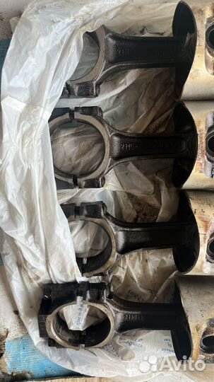 Шатуны, коленвал,масленый насос