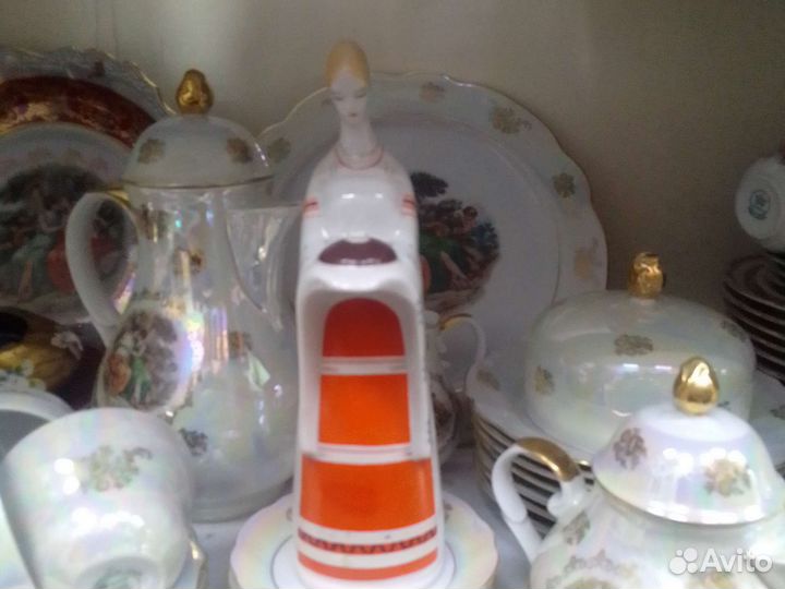 Статуэтка фарфор
