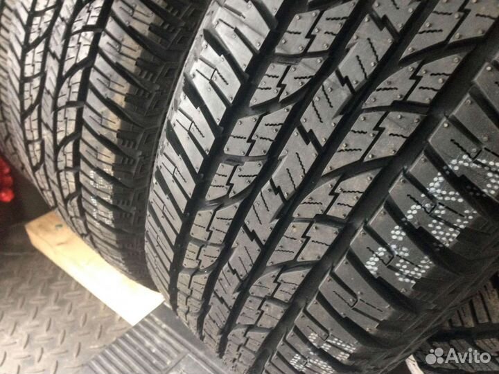 Yokohama Geolandar A/T G015 215/70 R16