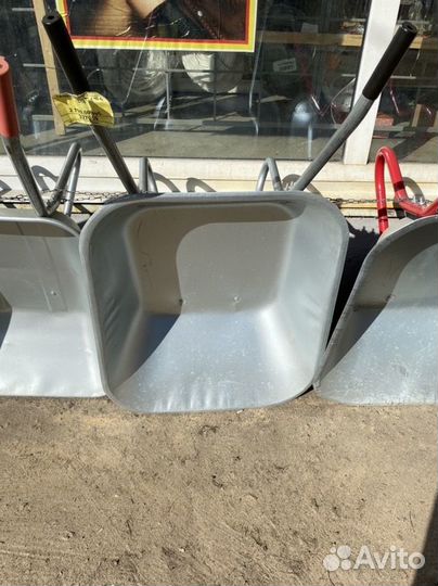 Тачка садово-строительная