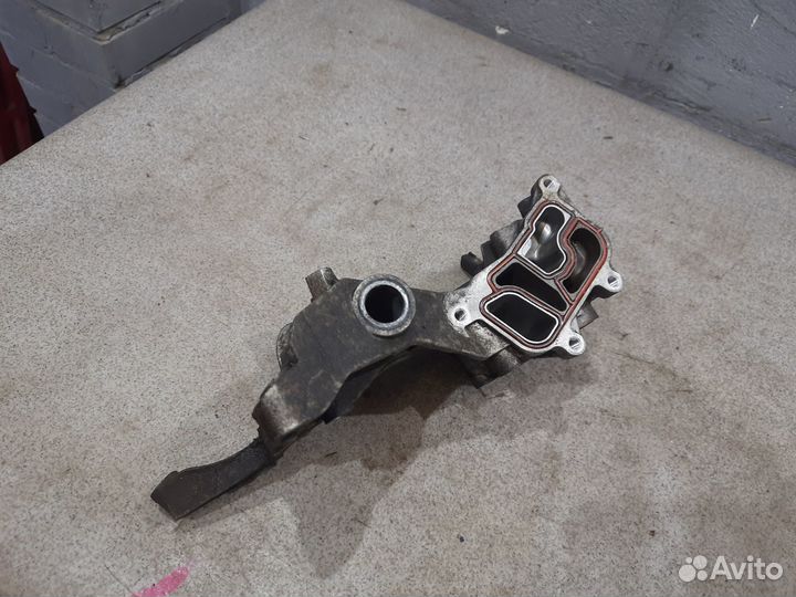 Кронштейн генератора 2.0 tfsi CCT для VW Passat CC