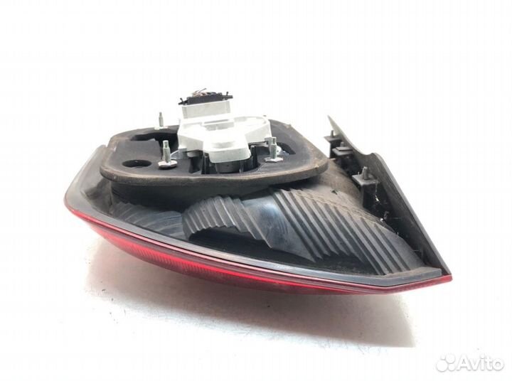 Фонарь задний левый Skoda Octavia 1.6 TDI 2010